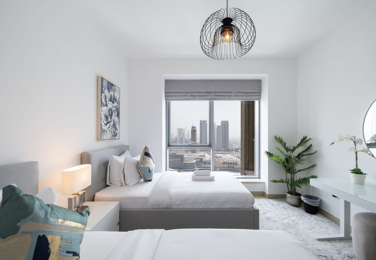 Apartment in Dubai -  Spectacular 2BR with Burj Khalifa & Fountain View