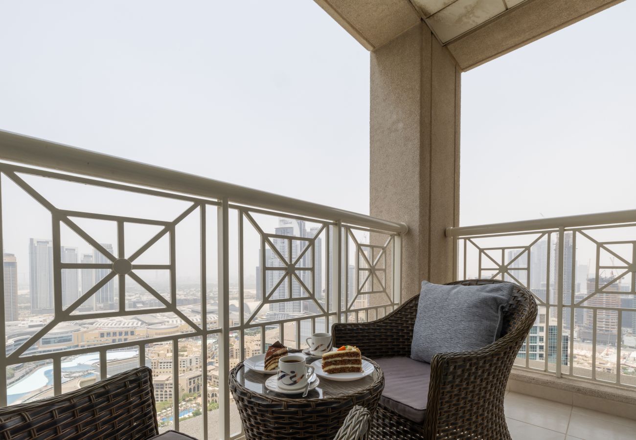 Apartment in Dubai -  Spectacular 2BR with Burj Khalifa & Fountain View