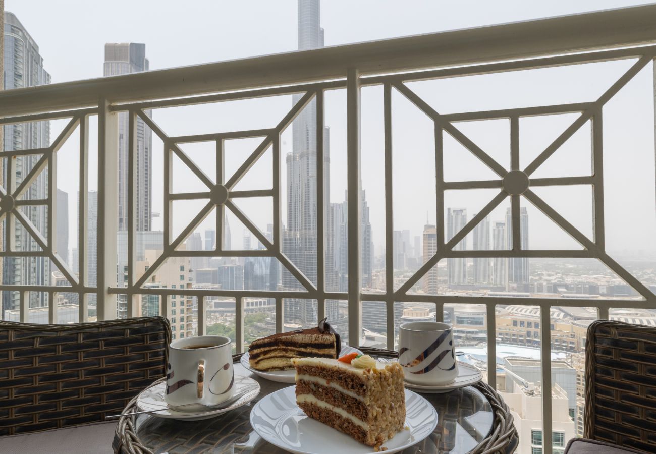 Apartment in Dubai -  Spectacular 2BR with Burj Khalifa & Fountain View