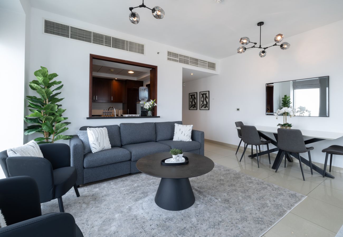 Apartment in Dubai -  Spectacular 2BR with Burj Khalifa & Fountain View