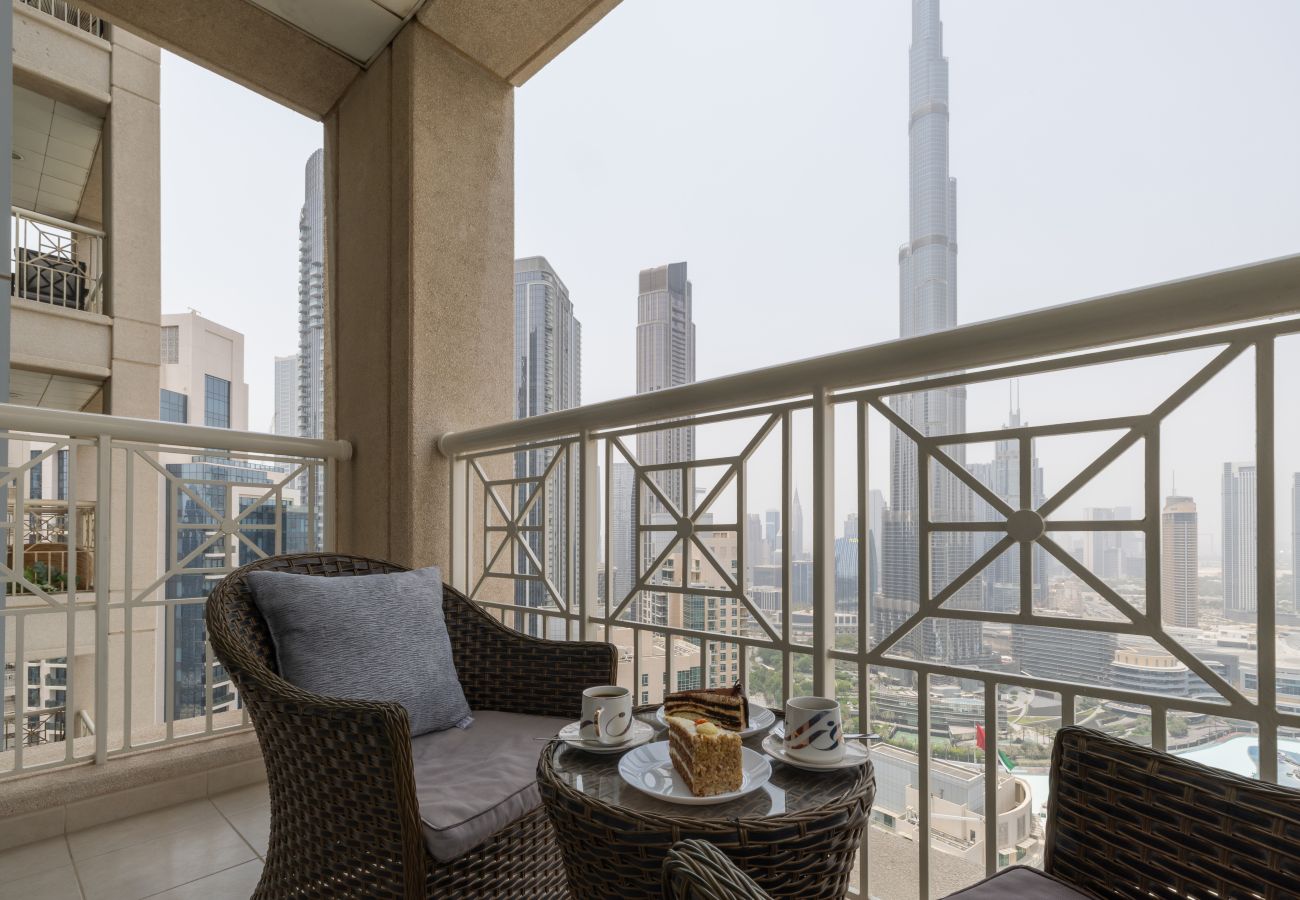 Apartment in Dubai -  Spectacular 2BR with Burj Khalifa & Fountain View