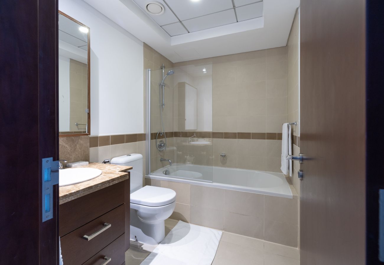Apartment in Dubai -  Spectacular 2BR with Burj Khalifa & Fountain View