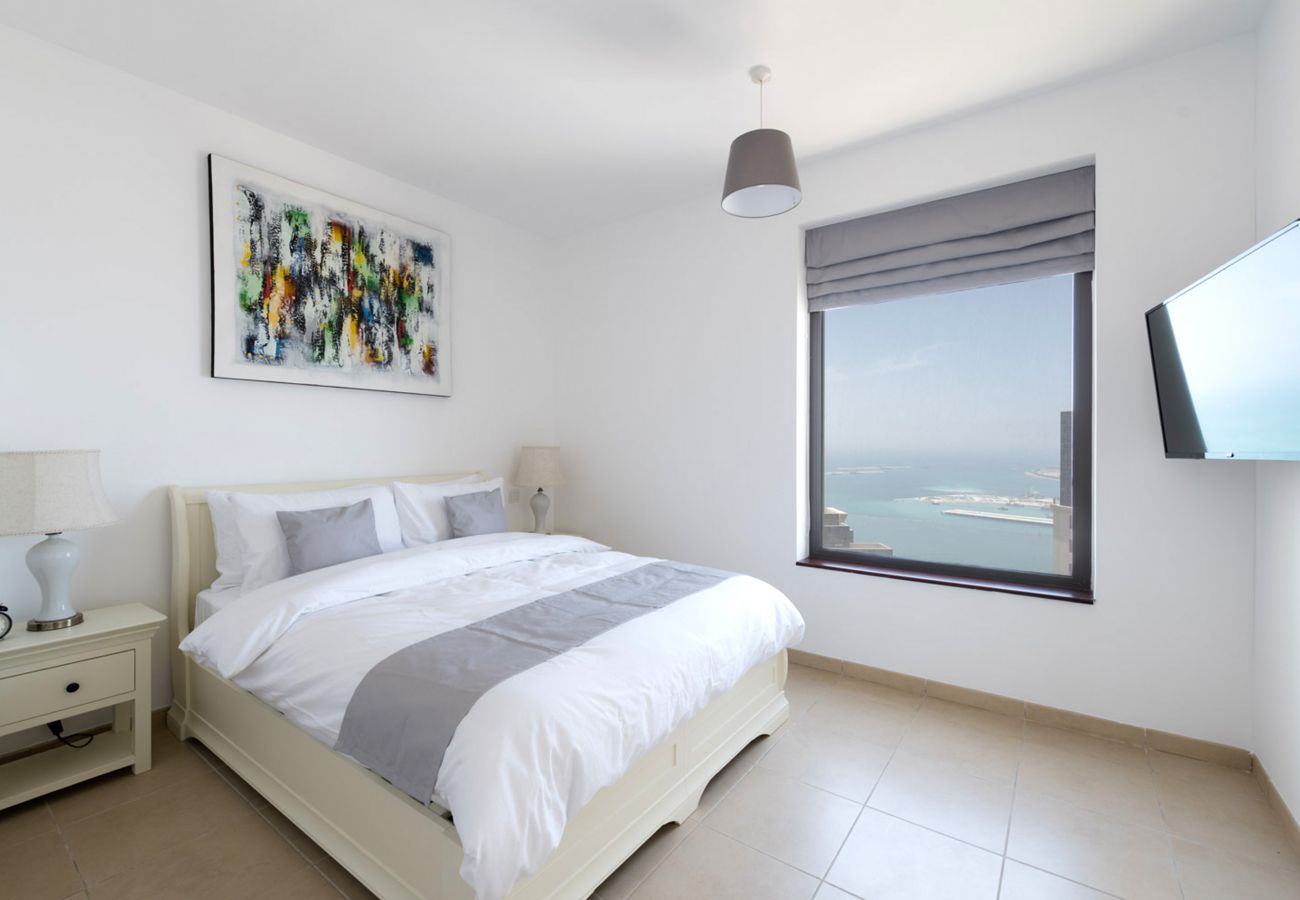 Apartment in Dubai - Stunning Marina & Seaview Apartment | 4 BR | JBR