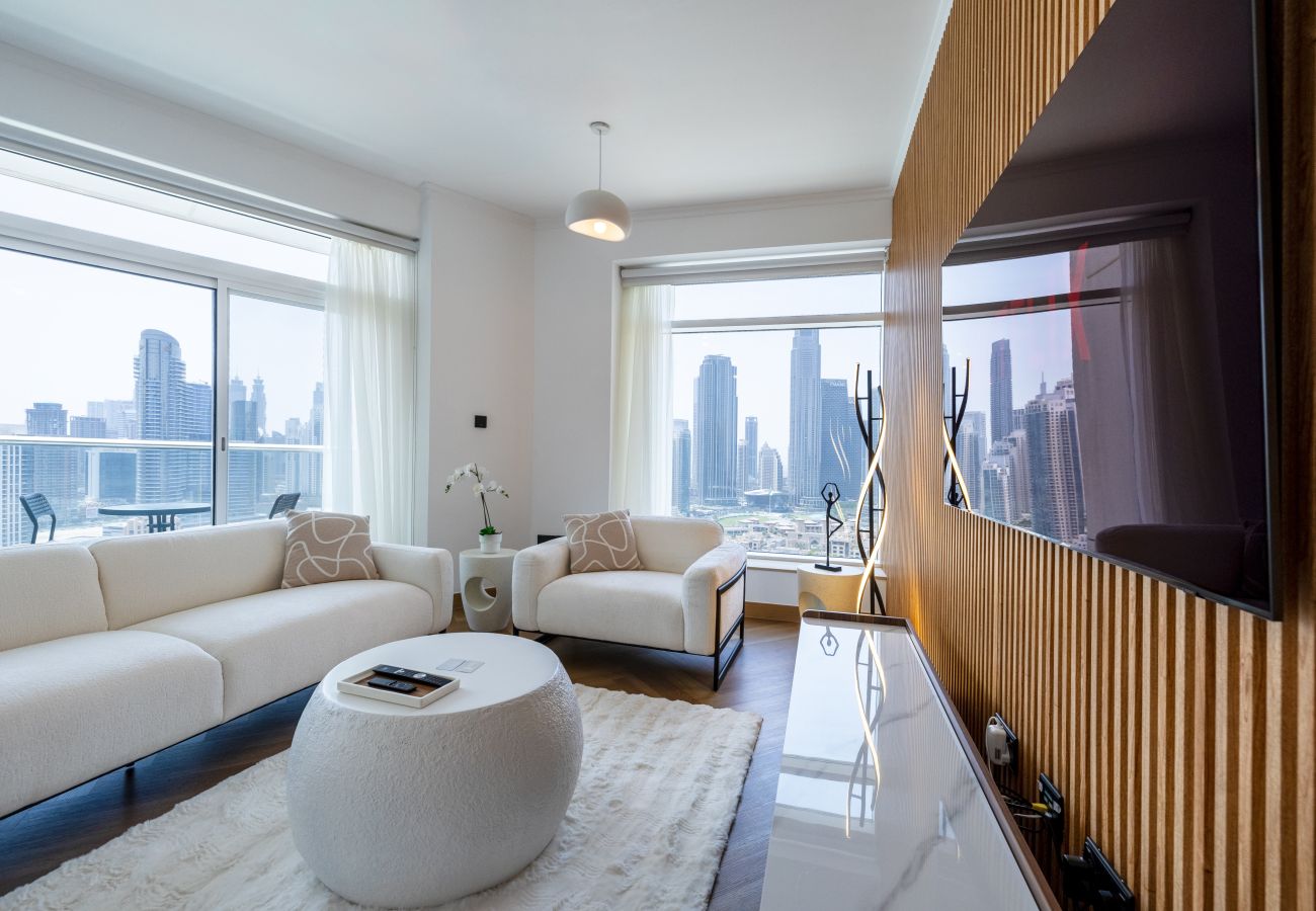 Apartment in Dubai - Upgraded Apartment w/ Stunning Burj Khalifa View 