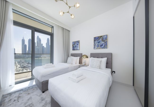Apartment in Dubai - Signature 2BR| Harbor View| EMAAR Beachfront