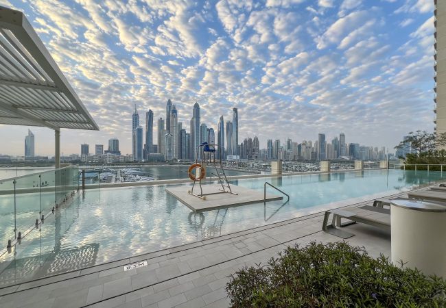 Apartment in Dubai - Signature 2BR| Harbor View| EMAAR Beachfront