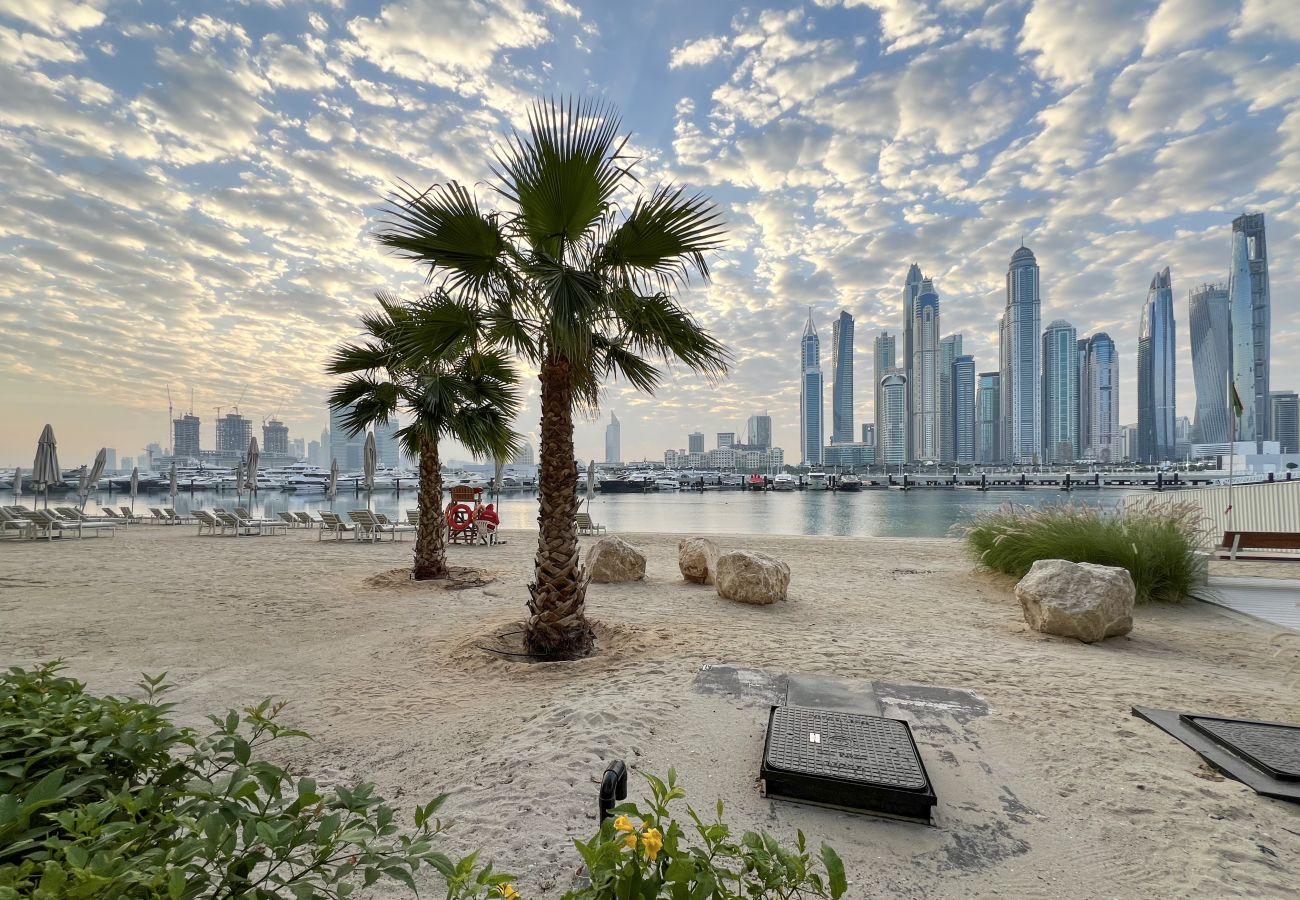 Apartment in Dubai - Luxurious 2BR| Marina Vista| EMAAR Beachfront