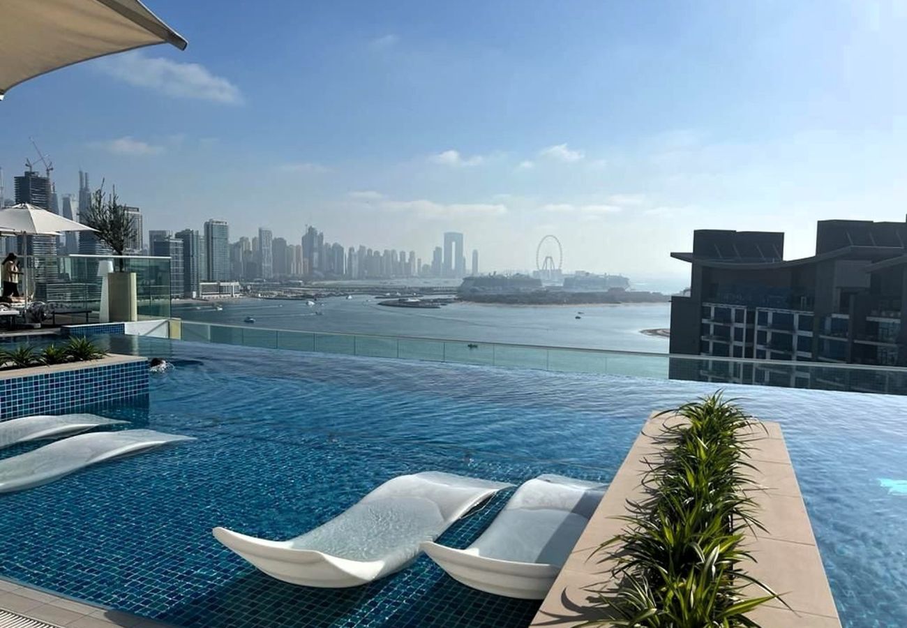 Apartment in Dubai - Signature Studio at Seven Palm, Infinity Pool & Beach AccessAccess