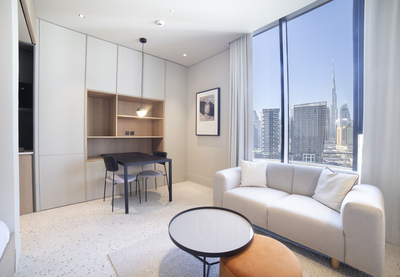 Apartment in Dubai - Upscale Studio w/ Burj View, Upside Living