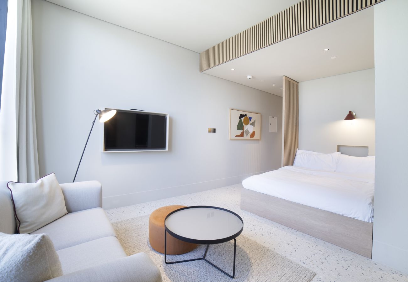 Apartment in Dubai - Upscale Studio w/ Burj View, Upside Living
