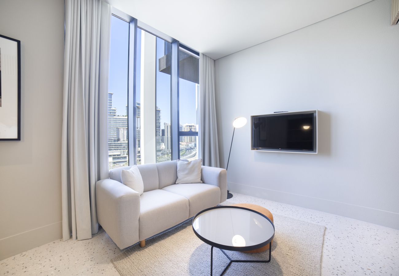 Apartment in Dubai - Upscale Studio w/ Burj View, Upside Living