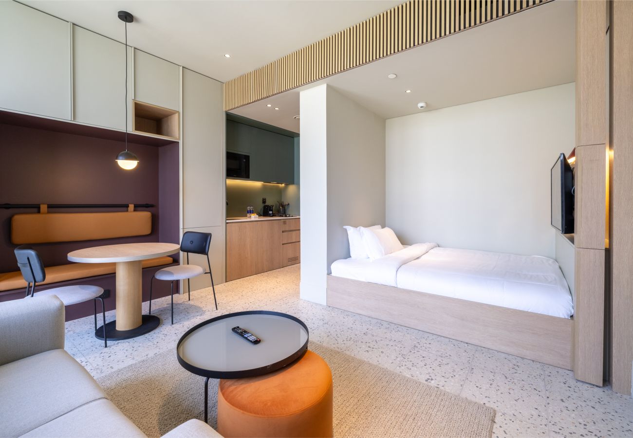 Studio in Dubai - Modern Studio | Burj Khalifa View | Upside Living