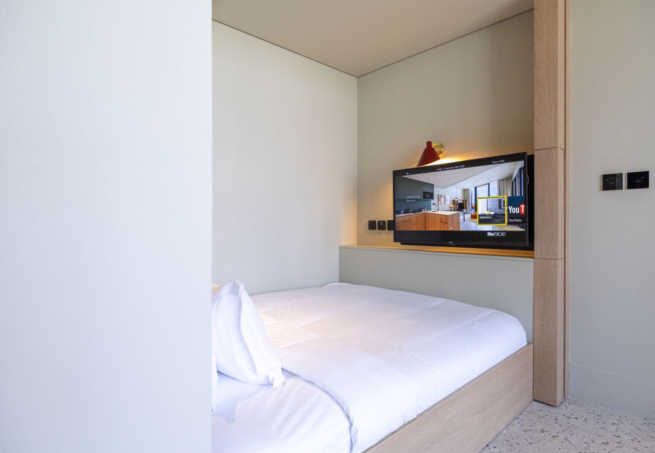 Studio in Dubai - Modern Studio | Burj Khalifa View | Upside Living