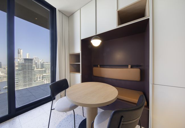 Квартира-студия на Dubai - Modest studio in upside living (Business Travel ready)