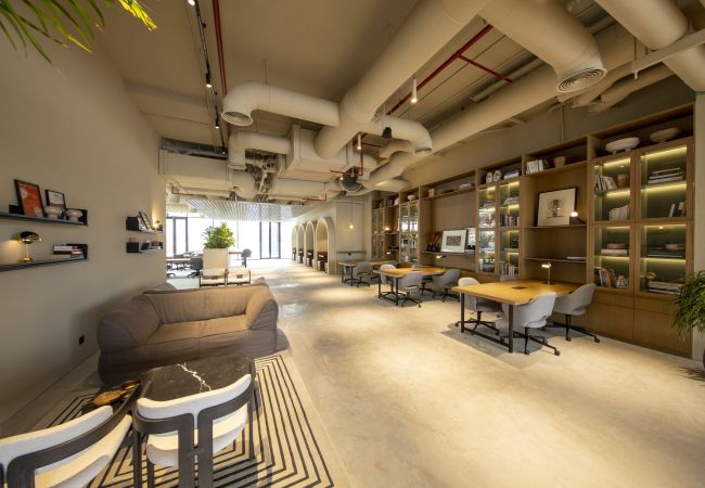 Квартира-студия на Dubai - Modest studio in upside living (Business Travel ready)