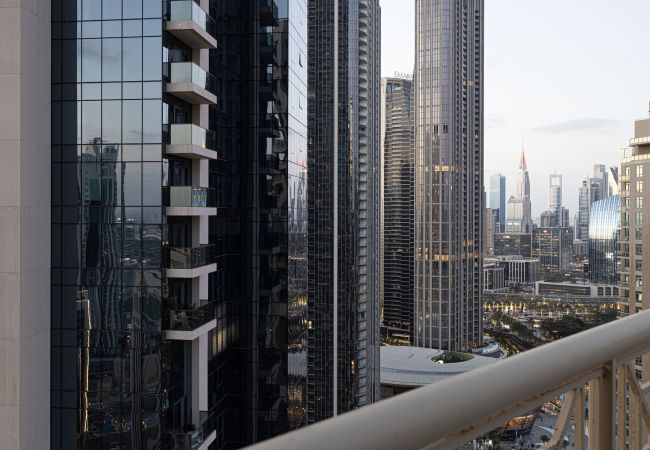 Апартаменты на Dubai - Fountain View Signature Residence with Terrace | 135 SQM