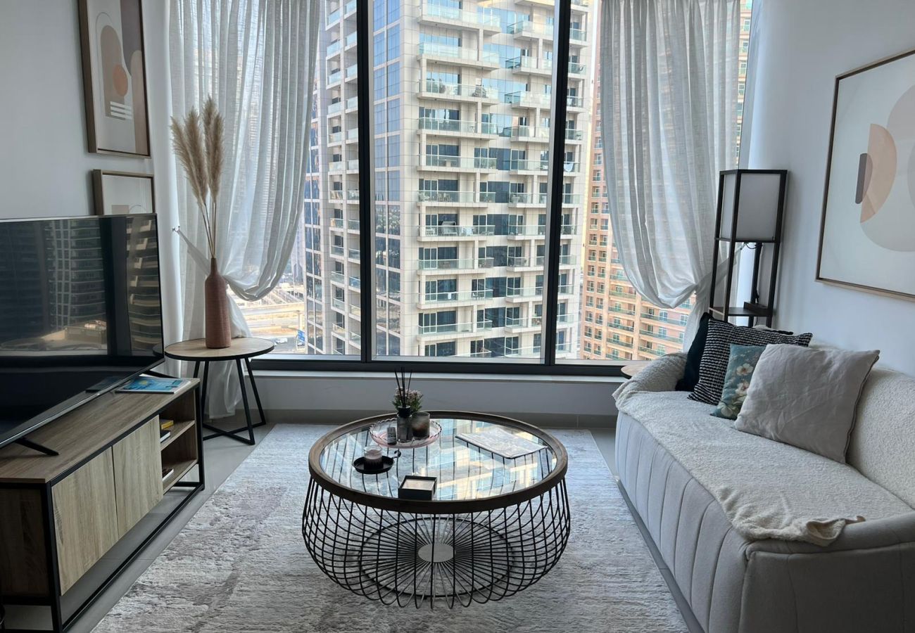 Апартаменты на Dubai - Chic & Comfy 1BR in Dubai Marina