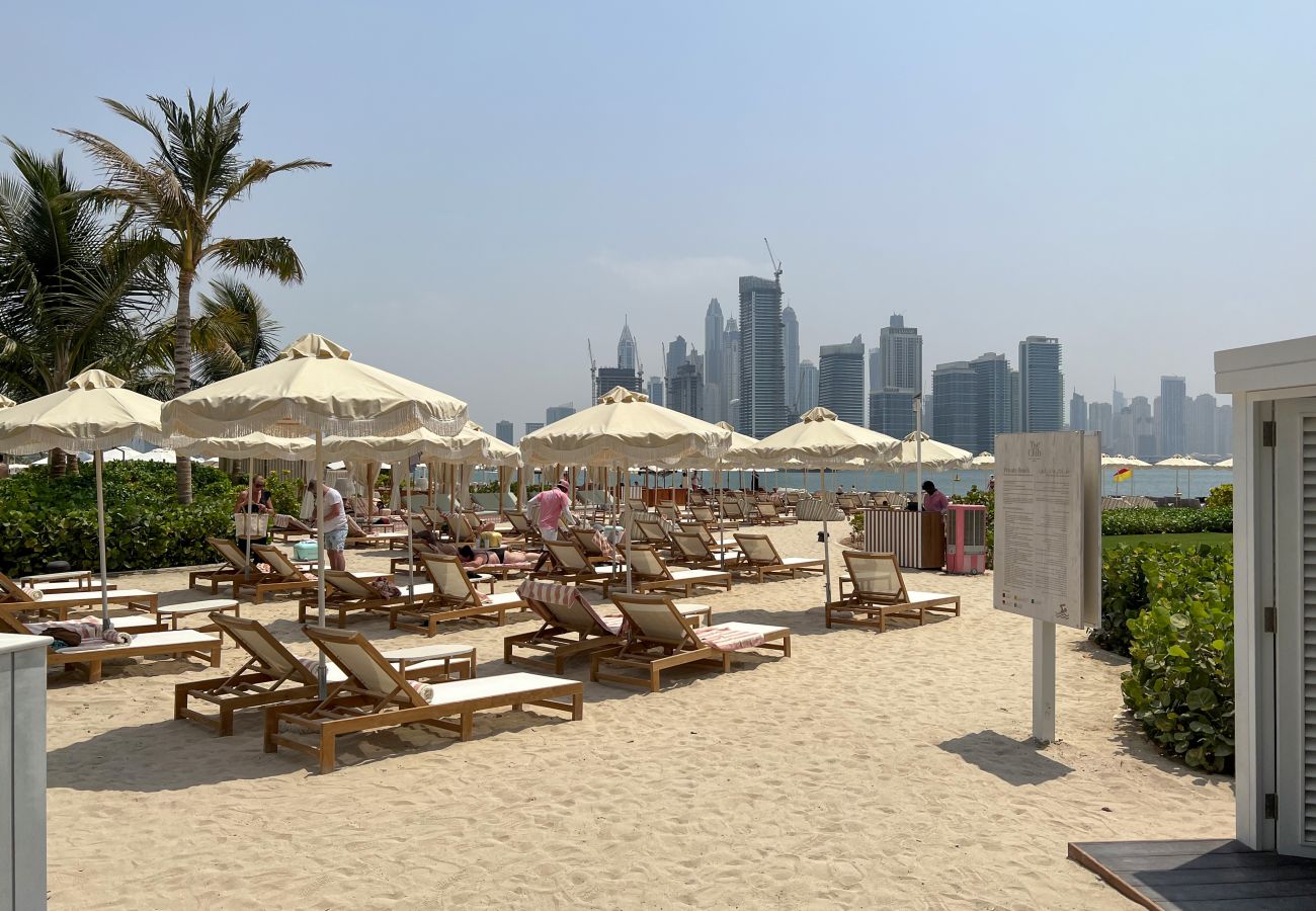 Апартаменты на Dubai - Signature Studio at Seven Palm, Infinity Pool & Beach AccessAccess