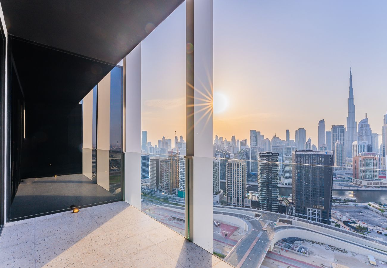 Апартаменты на Dubai - Executive Studio at Upside Living with Burj Views