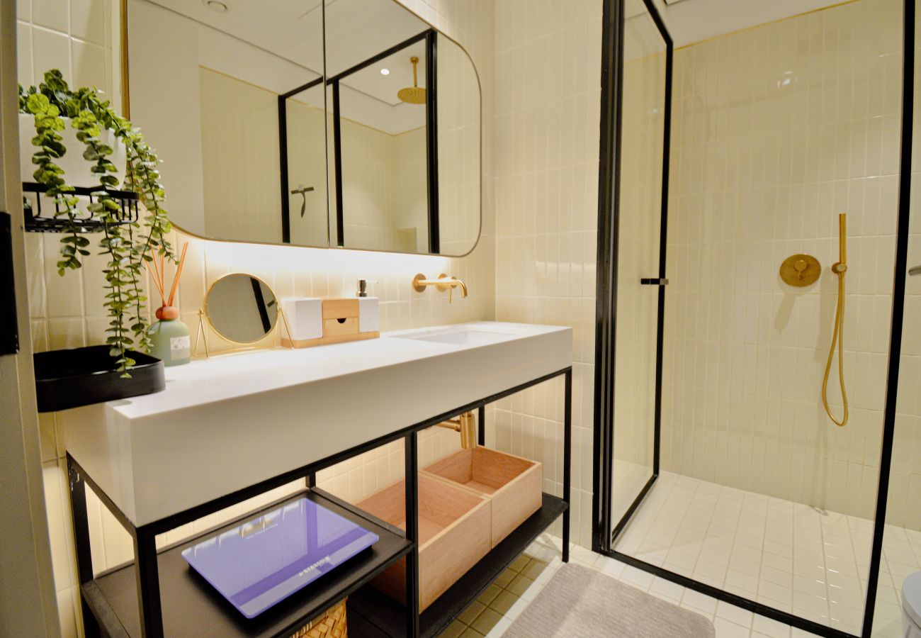Квартира-студия на Dubai - Burj View Studio at Upside Living - Business Travel Ready