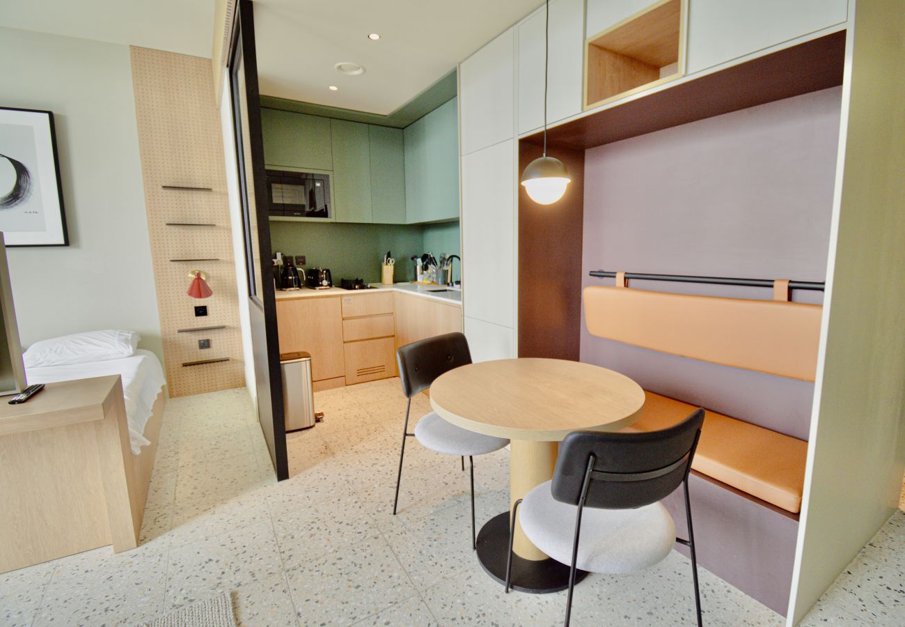 Квартира-студия на Dubai - Burj View Studio at Upside Living - Business Travel Ready